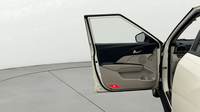 View Mahindra XUV300 Image 32 Used Mahindra XUV300 Image 32