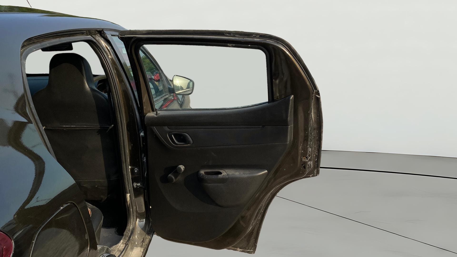 View 2019 Renault Kwid RXL Image 7 Used 2019 Renault Kwid RXL Image 7