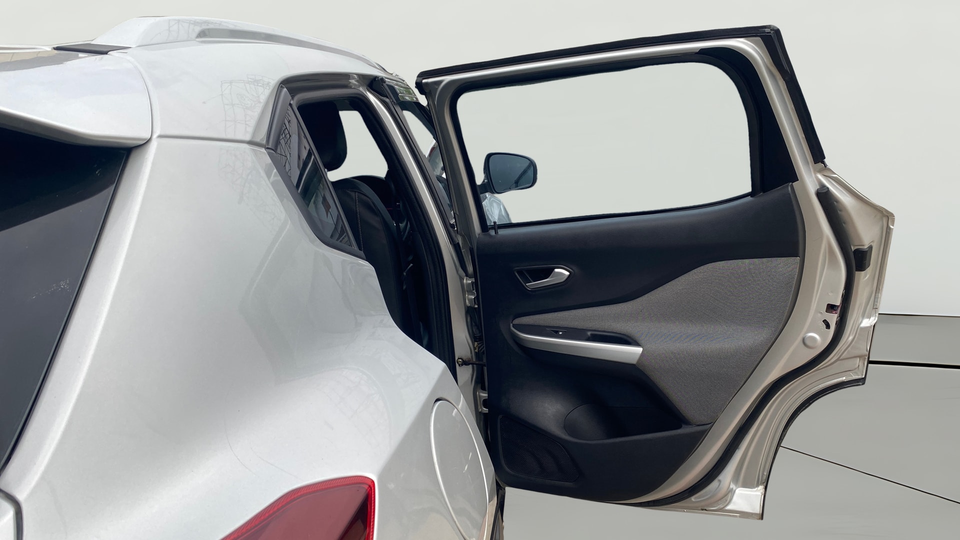 View 2021 Nissan Magnite XV Image 7 Used 2021 Nissan Magnite XV Image 7