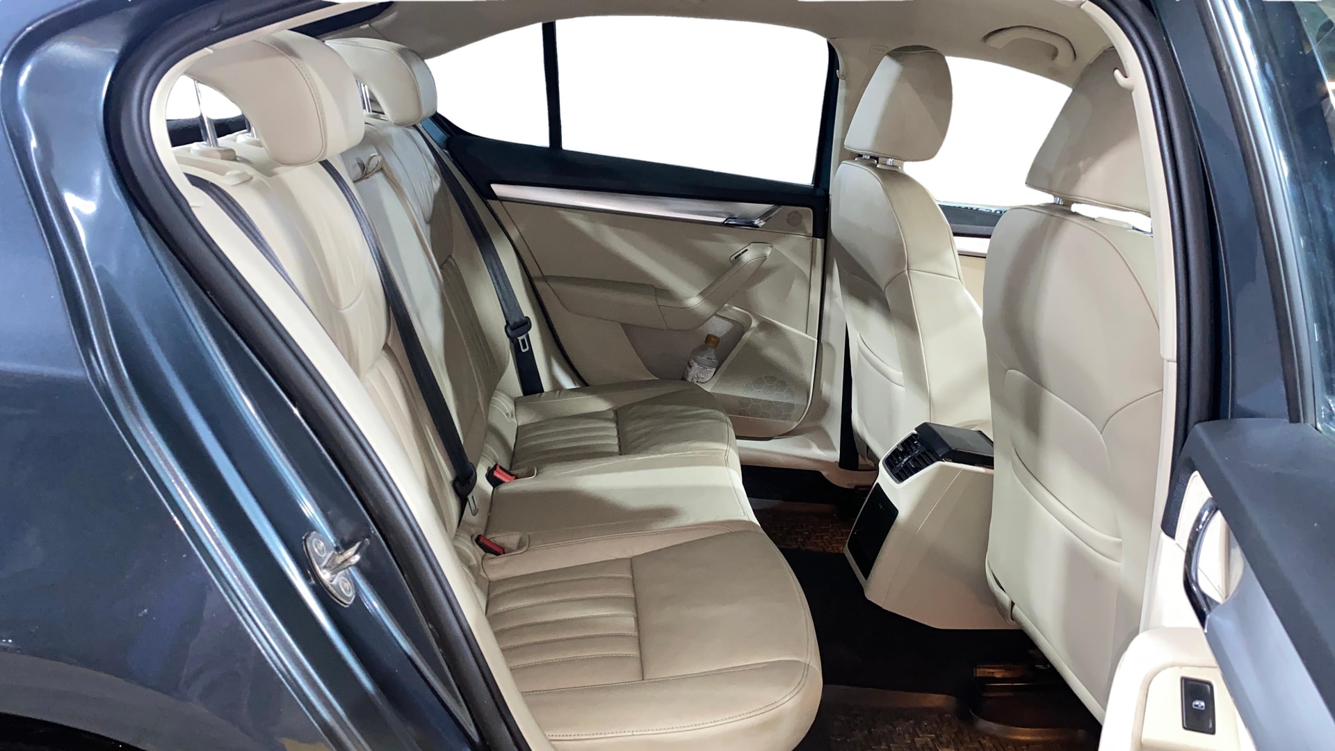 View 2019 Skoda Octavia 2.0 Style TDI CR AT Image 30 Used 2019 Skoda Octavia 2.0 Style TDI CR AT Image 30