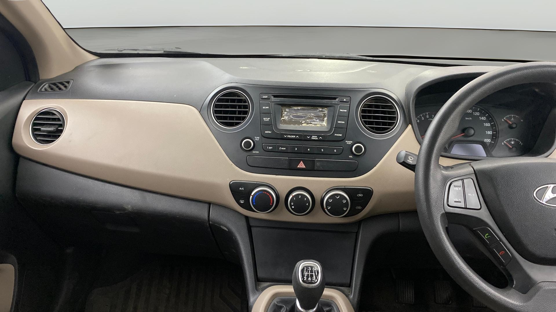 Used 2014 Hyundai Xcent Used 2014 Hyundai Xcent