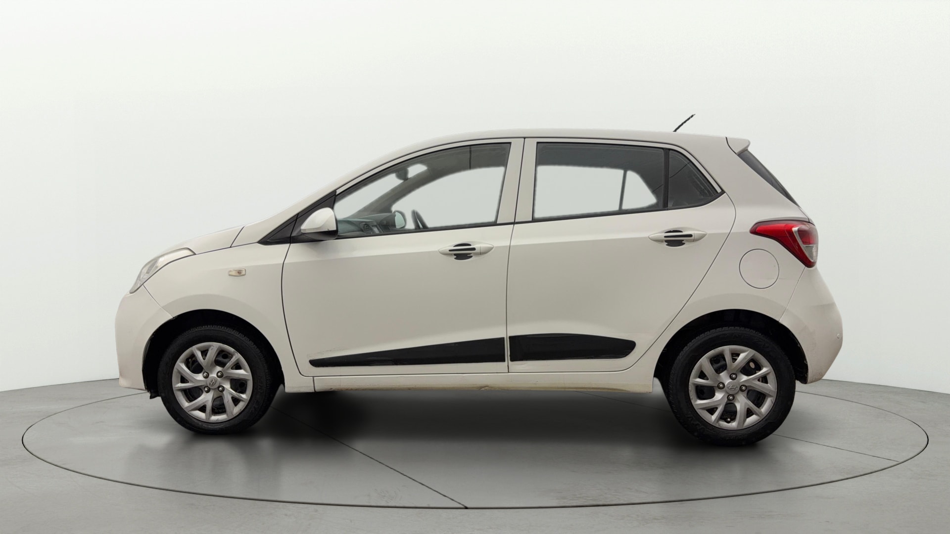 View 2018 Hyundai Grand i10 Sportz 1.2 Kappa Image 5 Used 2018 Hyundai Grand i10 Sportz 1.2 Kappa Image 5