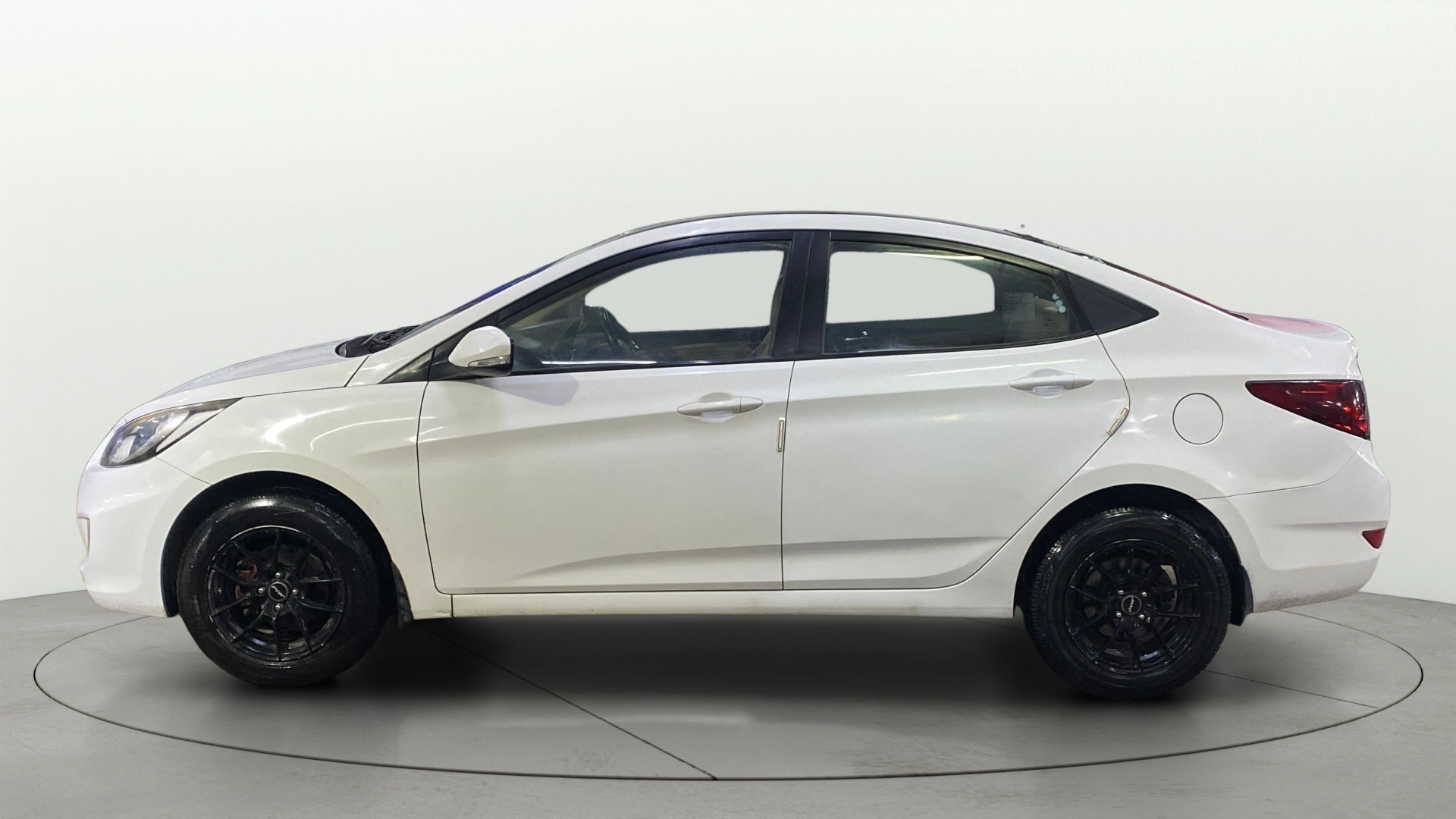 View 2013 Hyundai Fluidic Verna 1.6 VTVT EX Image 25 Used 2013 Hyundai Fluidic Verna 1.6 VTVT EX Image 25