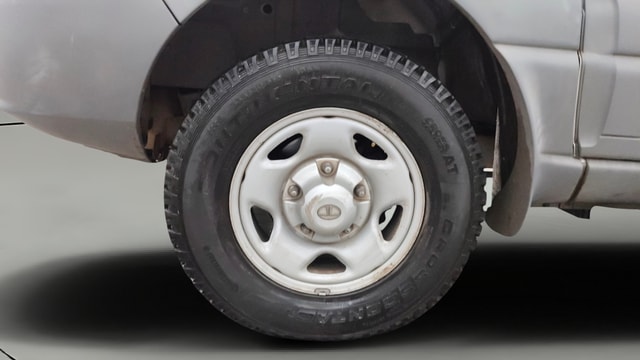 View Tata Safari Image 35 Used Tata Safari Image 35