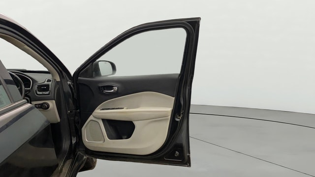 View Jeep Compass Image 47 Used Jeep Compass Image 47