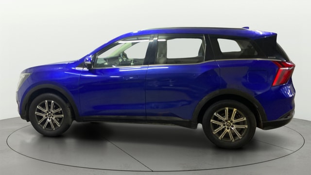 View Mahindra XUV700 Image 28 Used Mahindra XUV700 Image 28