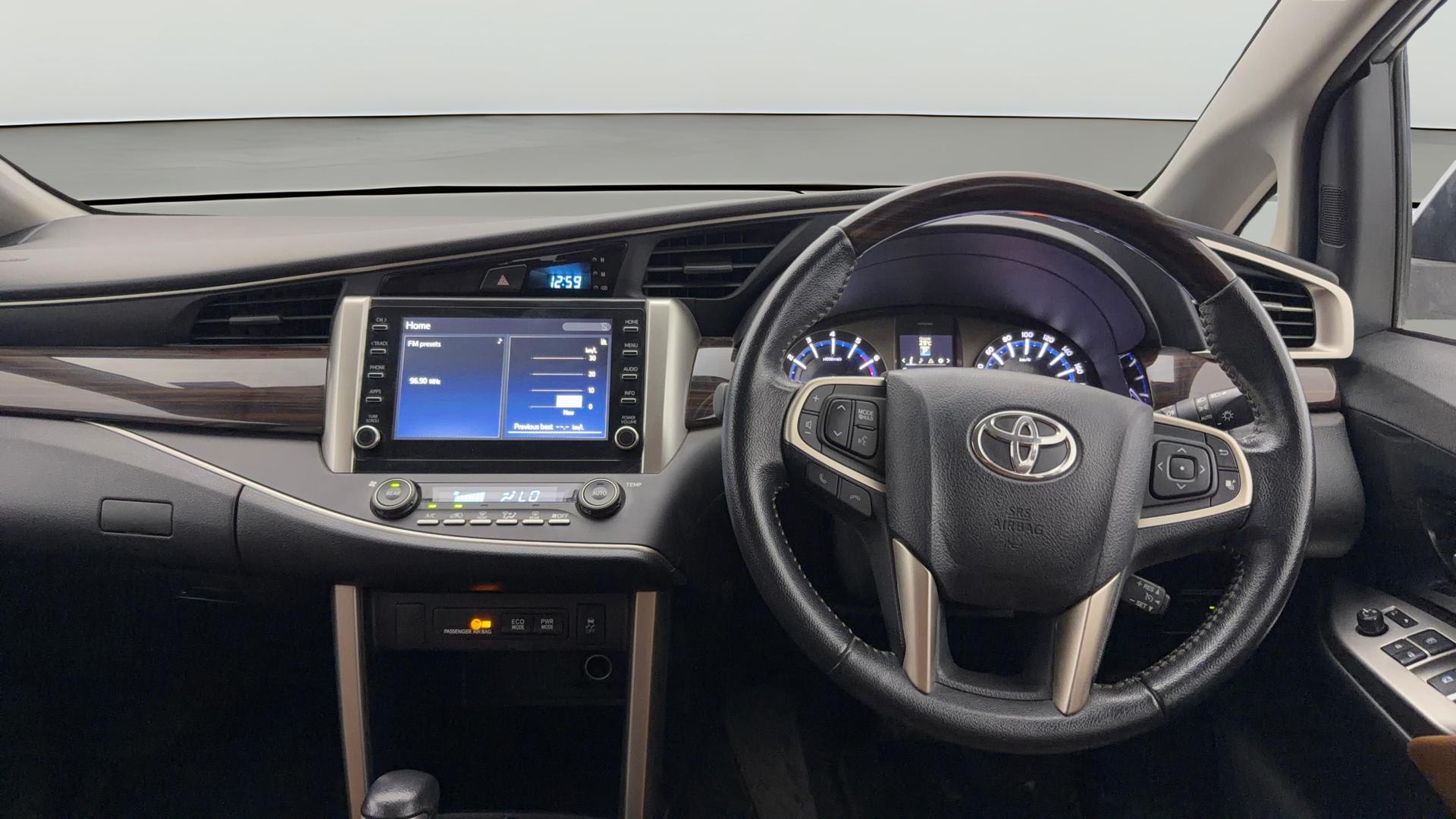 View 2022 Toyota Innova Crysta 2.7 ZX AT 7-Seater BS IV Image 22 Used 2022 Toyota Innova Crysta 2.7 ZX AT 7-Seater BS IV Image 22