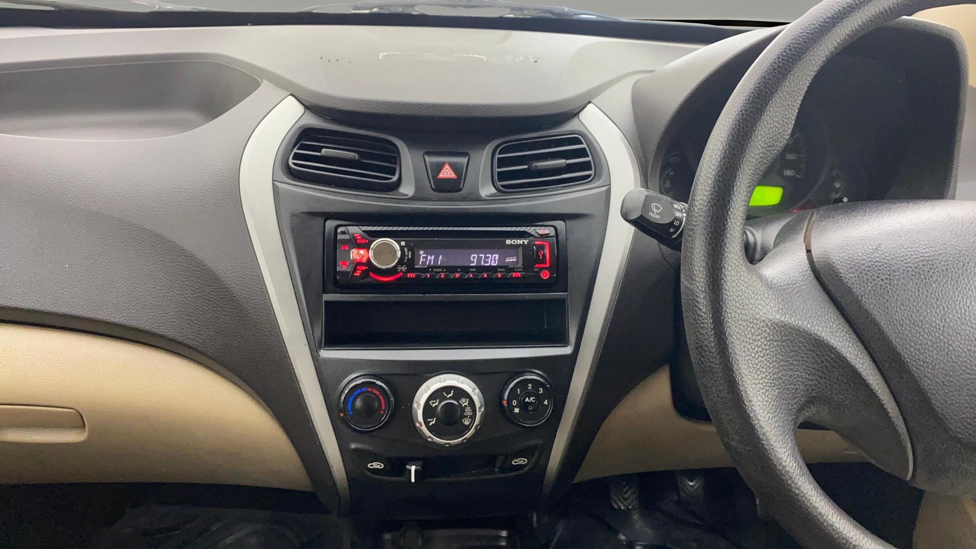 View 2014 Hyundai EON Era Plus Image 17 Used 2014 Hyundai EON Era Plus Image 17