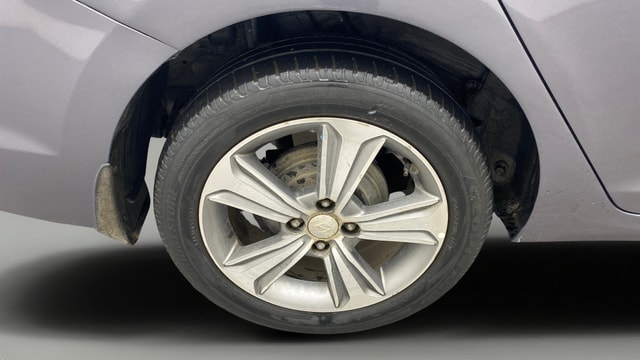 View Hyundai Verna Image 33 Used Hyundai Verna Image 33