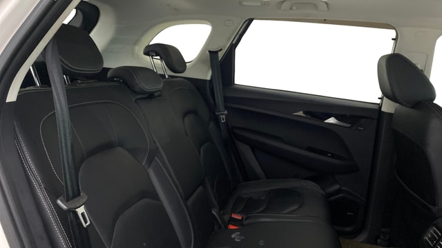 View MG Hector Image 31 Used MG Hector Image 31