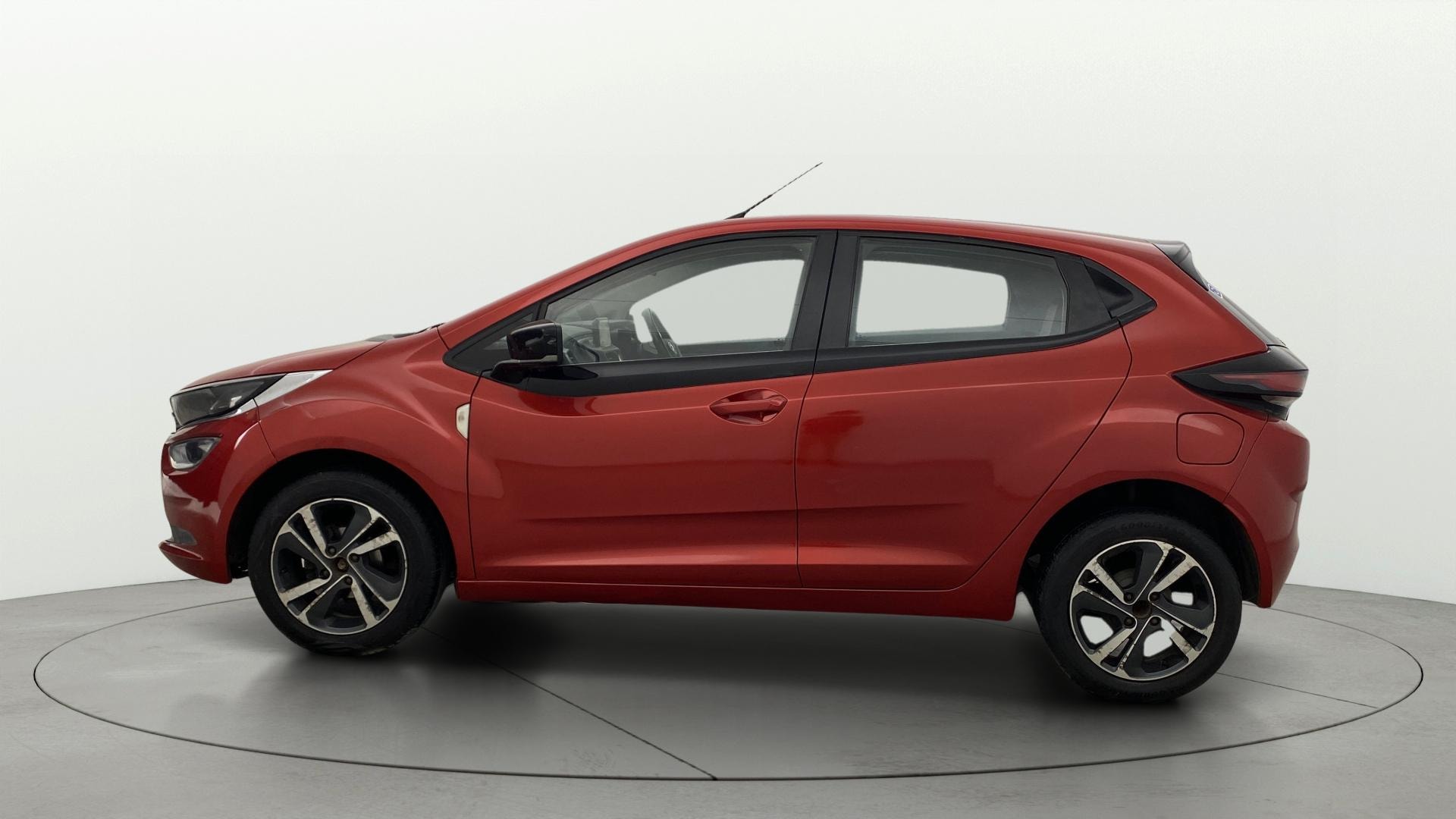 View 2021 Tata Altroz XZ Petrol Image 6 Used 2021 Tata Altroz XZ Petrol Image 6