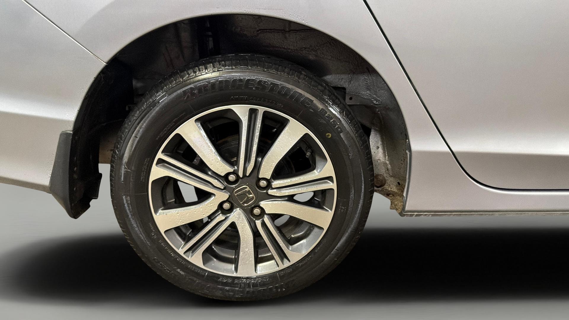 View 2022 Honda City ZX MT Diesel Anniversary Edition Image 25 Used 2022 Honda City ZX MT Diesel Anniversary Edition Image 25