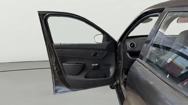 View Renault Kwid Image 30 Used Renault Kwid Image 30