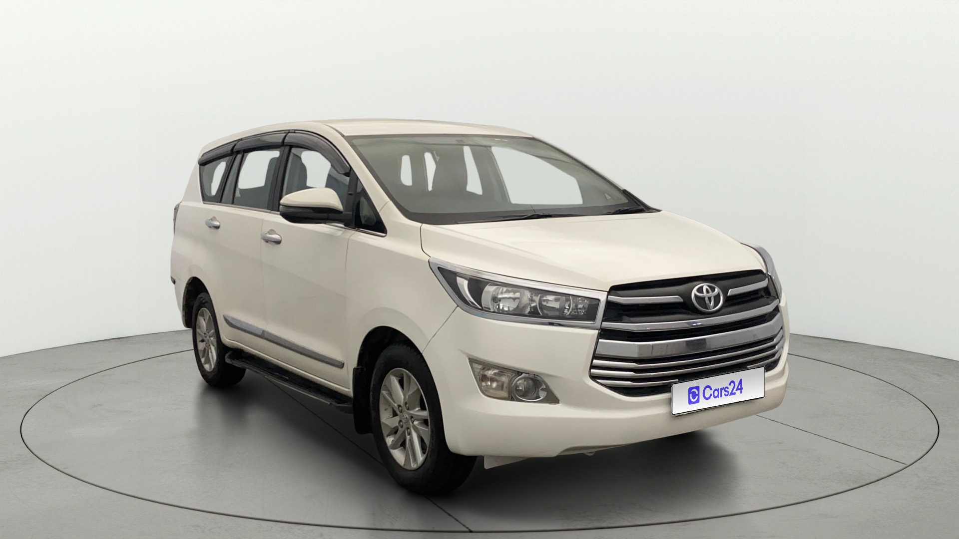 View 2020 Toyota Innova Crysta 2.8 ZX AT 7-Seater Image 15 Used 2020 Toyota Innova Crysta 2.8 ZX AT 7-Seater Image 15