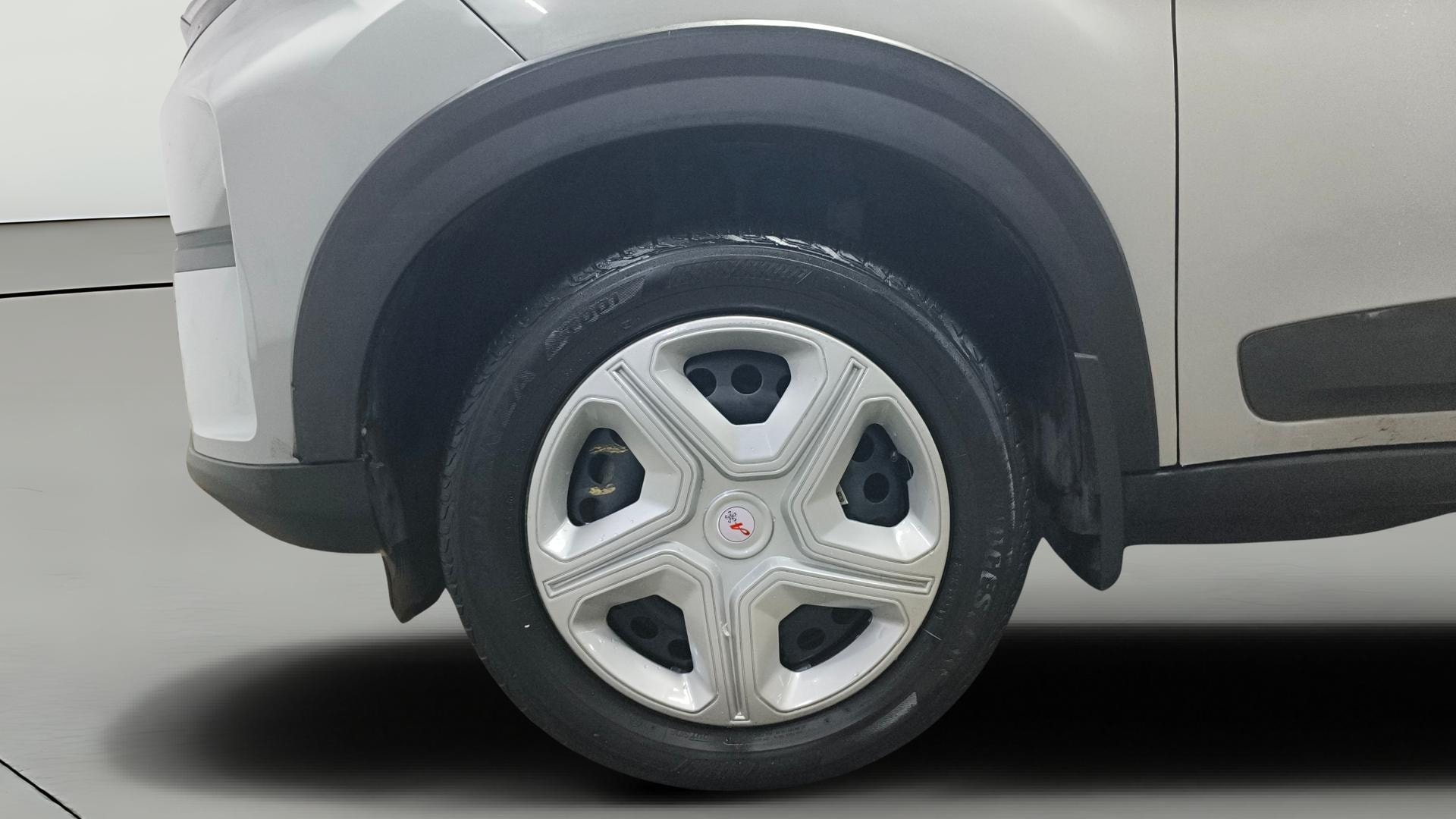 View 2024 Tata Nexon Revotron XE Image 27 Used 2024 Tata Nexon Revotron XE Image 27