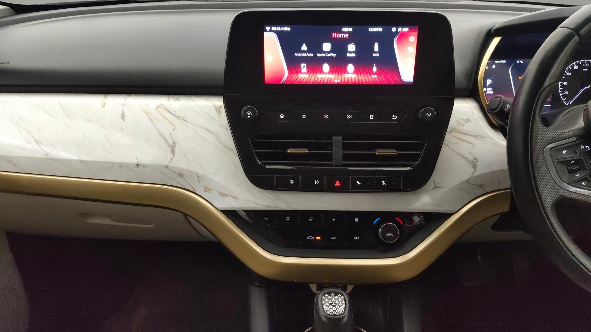 View 2022 Tata Safari XZA Plus Gold Image 34 Used 2022 Tata Safari XZA Plus Gold Image 34