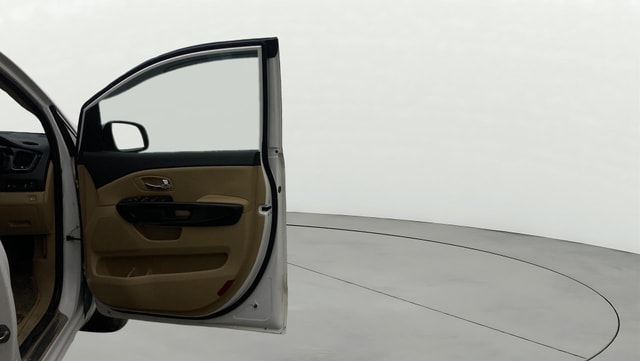 View Kia Carnival Image 49 Used Kia Carnival Image 49