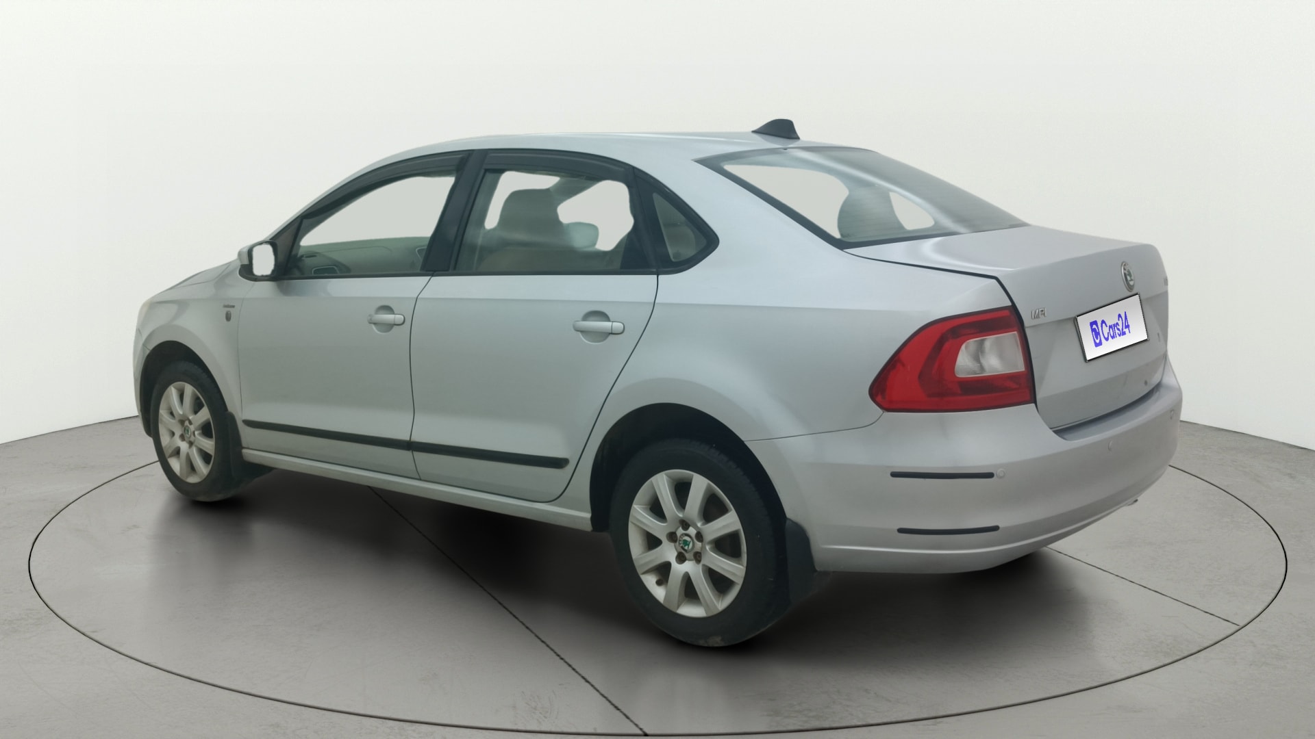 View 2013 Skoda Rapid 1.6 MPI Ambition Petrol BS IV Image 2 Used 2013 Skoda Rapid 1.6 MPI Ambition Petrol BS IV Image 2