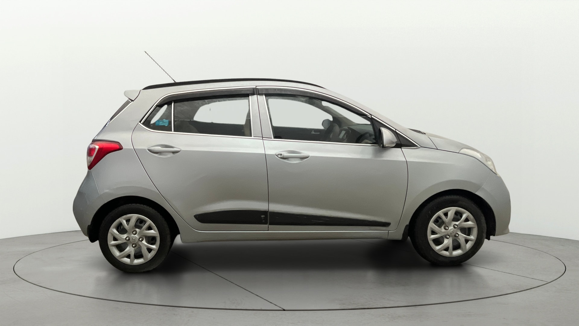 View 2019 Hyundai Grand i10 Sportz 1.2 Kappa Image 8 Used 2019 Hyundai Grand i10 Sportz 1.2 Kappa Image 8