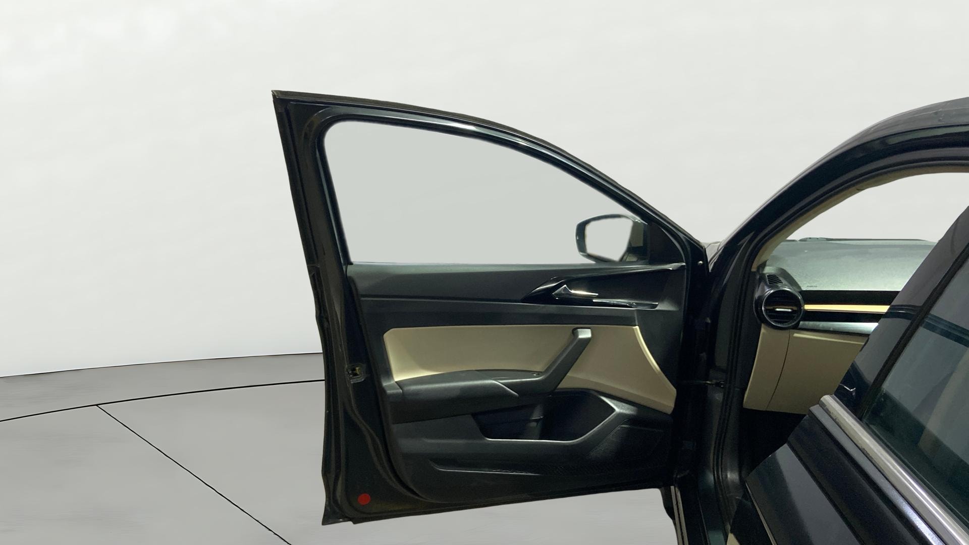 View 2022 Skoda Slavia Style 1.5 TSI DSG Image 38 Used 2022 Skoda Slavia Style 1.5 TSI DSG Image 38