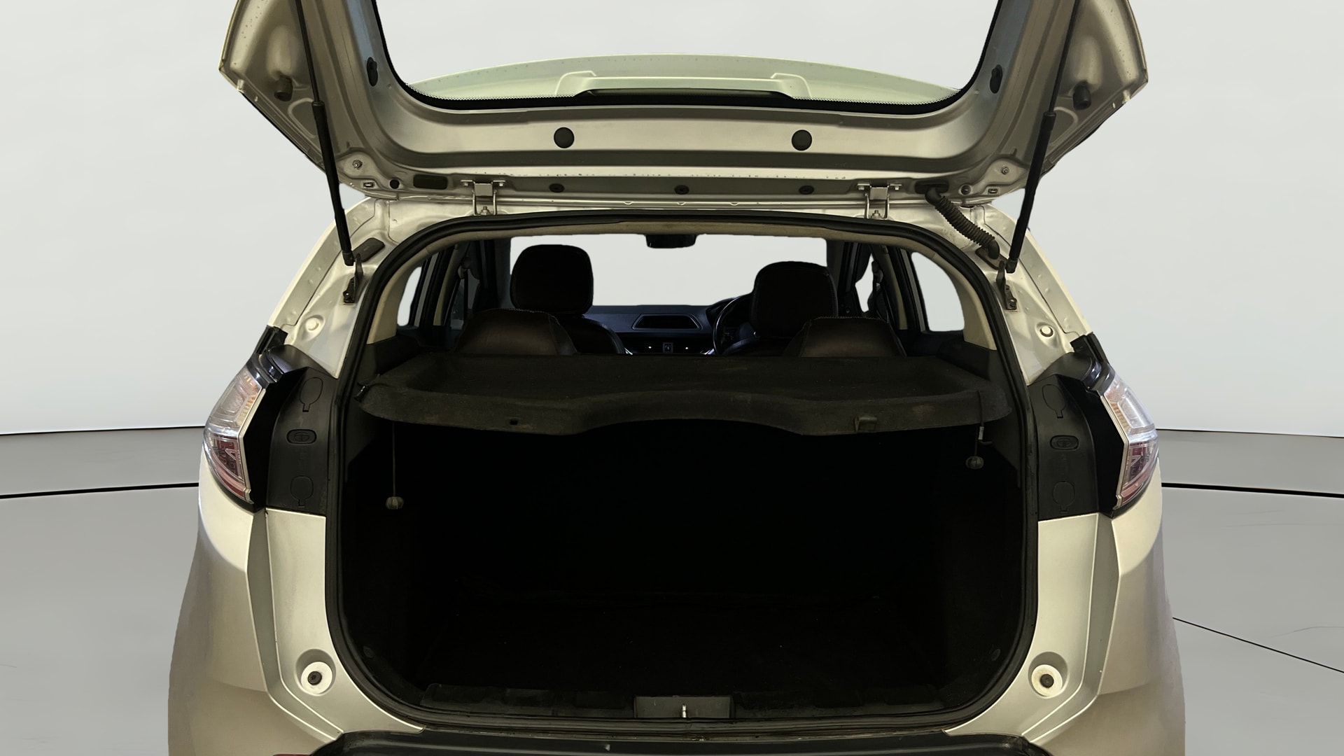 View 2017 Tata Nexon Revotron XM Image 36 Used 2017 Tata Nexon Revotron XM Image 36