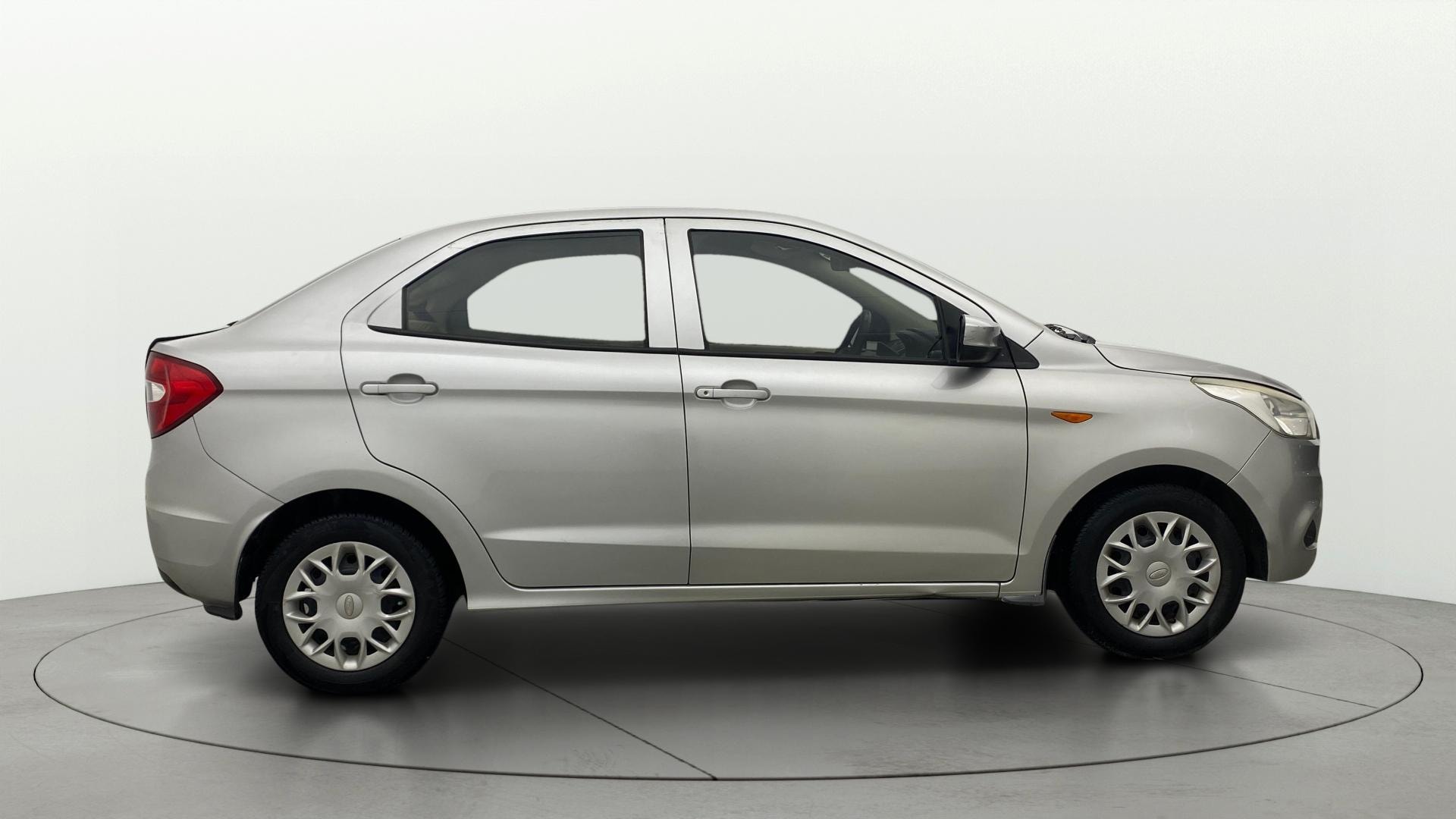 View 2016 Ford Figo Aspire 1.2P Ambiente MT BS IV Image 8 Used 2016 Ford Figo Aspire 1.2P Ambiente MT BS IV Image 8