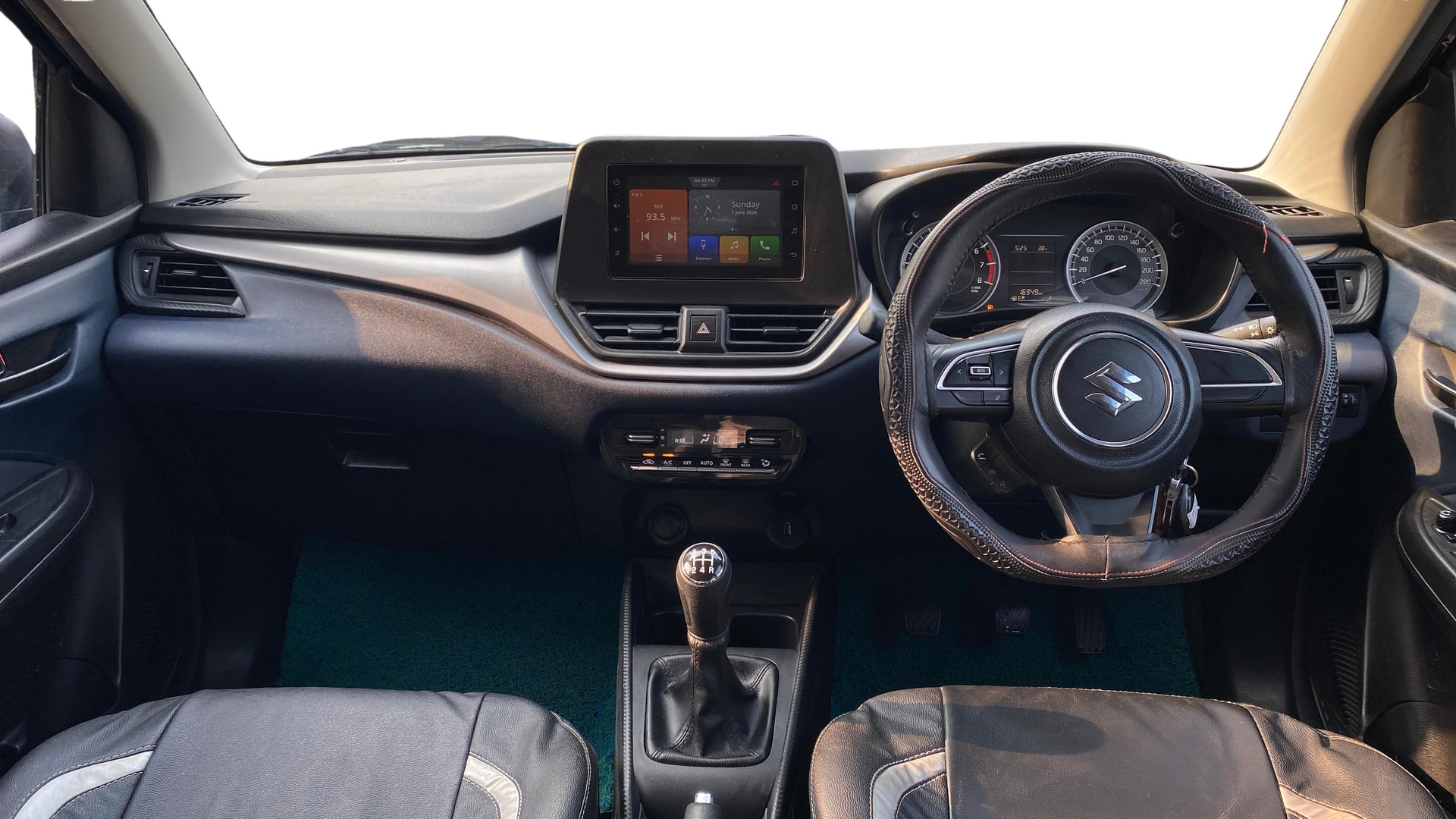 View 2023 Maruti Suzuki 1000 Base Variant Image 15 Used 2023 Maruti Suzuki 1000 Base Variant Image 15
