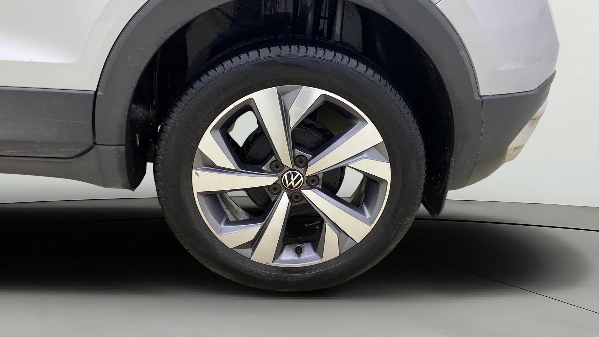 View 2023 Volkswagen Taigun 1.0 TSI Topline AT Image 12 Used 2023 Volkswagen Taigun 1.0 TSI Topline AT Image 12