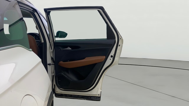 View MG Hector Plus Image 6 Used MG Hector Plus Image 6