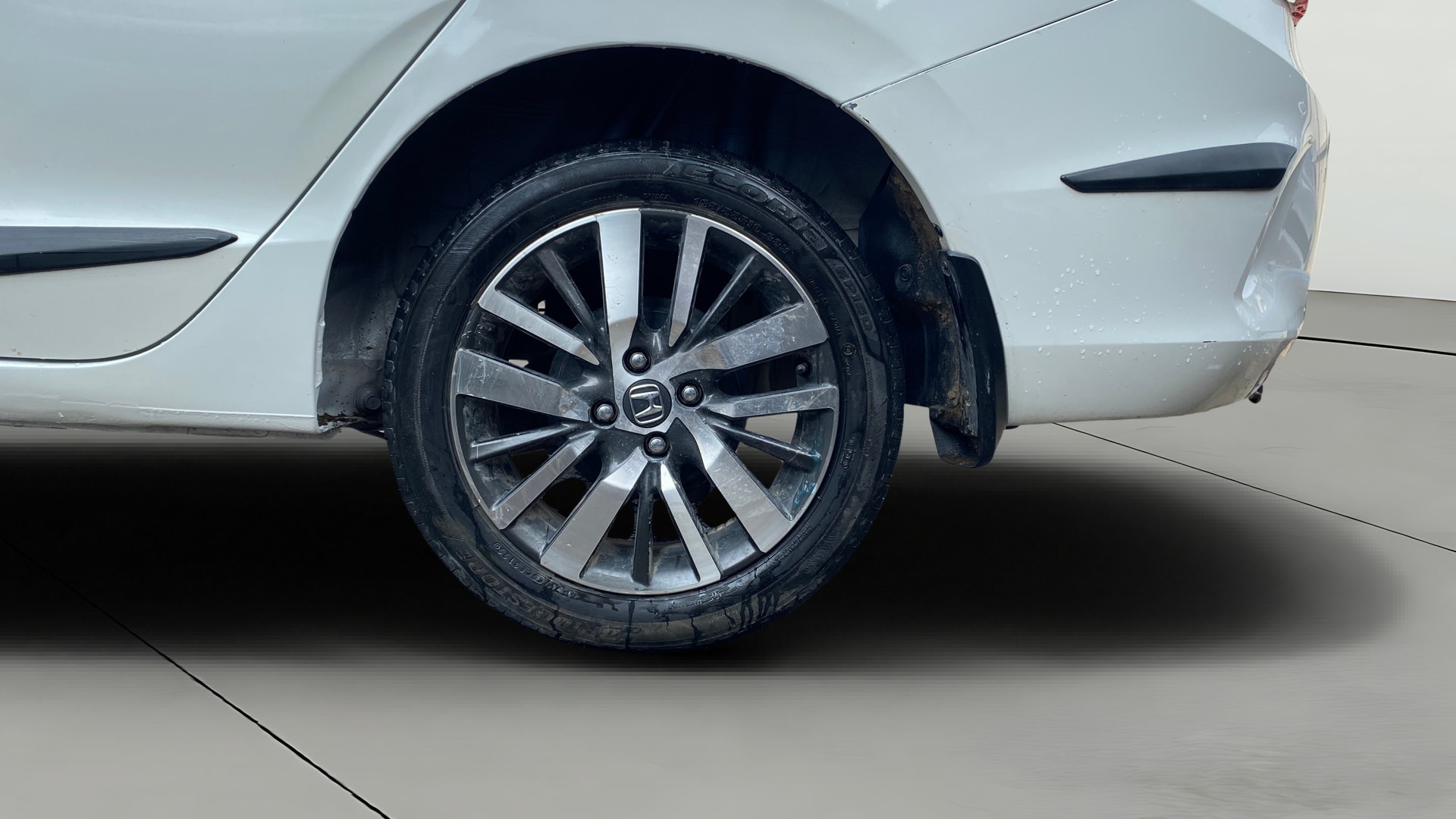 View 2022 Honda City ZX MT Diesel Anniversary Edition Image 12 Used 2022 Honda City ZX MT Diesel Anniversary Edition Image 12