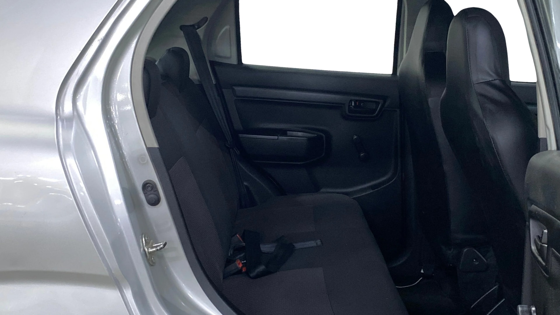 View 2022 Maruti Suzuki 1000 Base Variant Image 34 Used 2022 Maruti Suzuki 1000 Base Variant Image 34