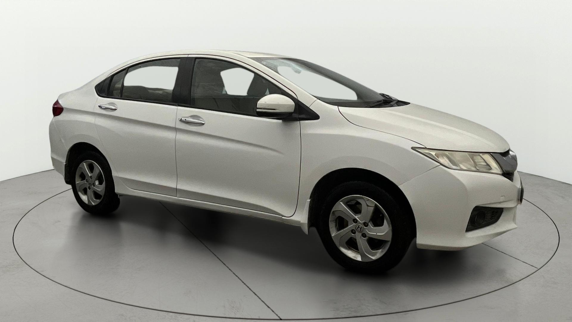 View 2015 Honda City ZX MT Diesel Anniversary Edition Image 14 Used 2015 Honda City ZX MT Diesel Anniversary Edition Image 14