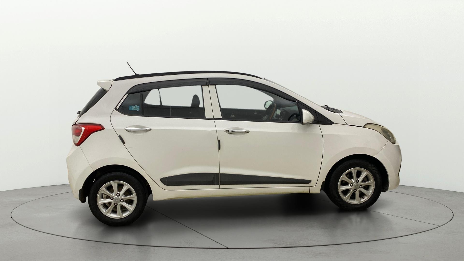 View 2014 Hyundai Grand i10 Asta AT 1.2 Kappa VTVT Image 8 Used 2014 Hyundai Grand i10 Asta AT 1.2 Kappa VTVT Image 8
