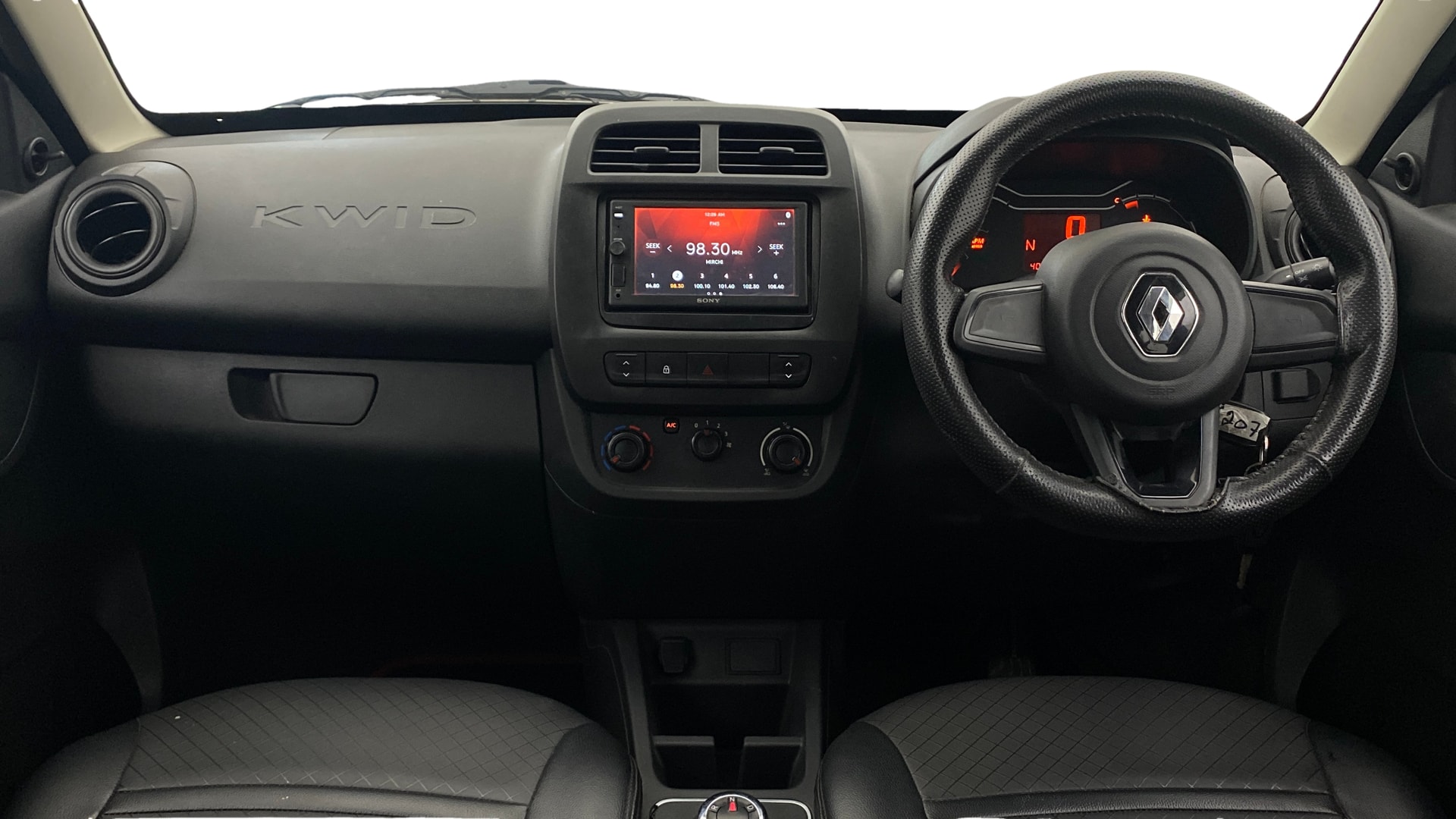 View 2020 Renault Kwid RXL 1.0 AMT BS IV Image 15 Used 2020 Renault Kwid RXL 1.0 AMT BS IV Image 15