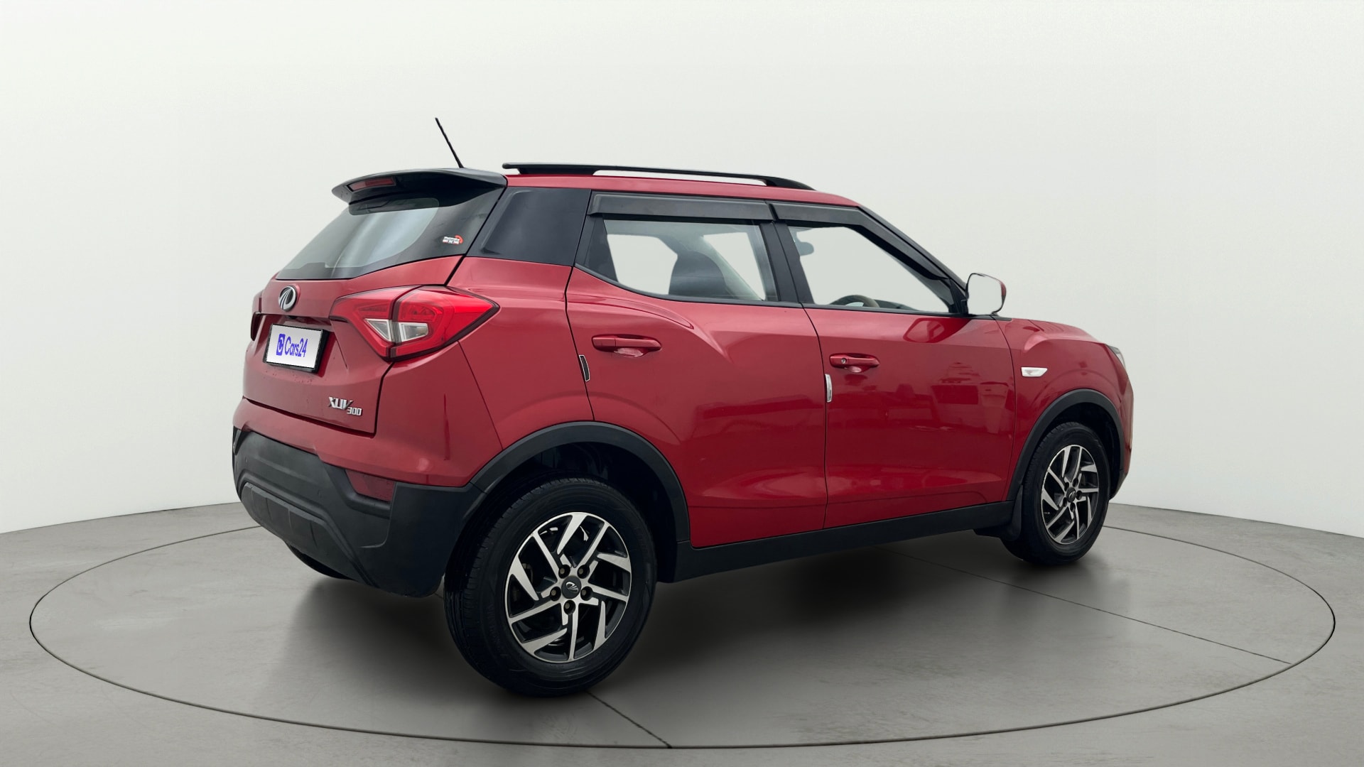 View 2022 Mahindra XUV300 W4 Petrol BS IV Image 42 Used 2022 Mahindra XUV300 W4 Petrol BS IV Image 42