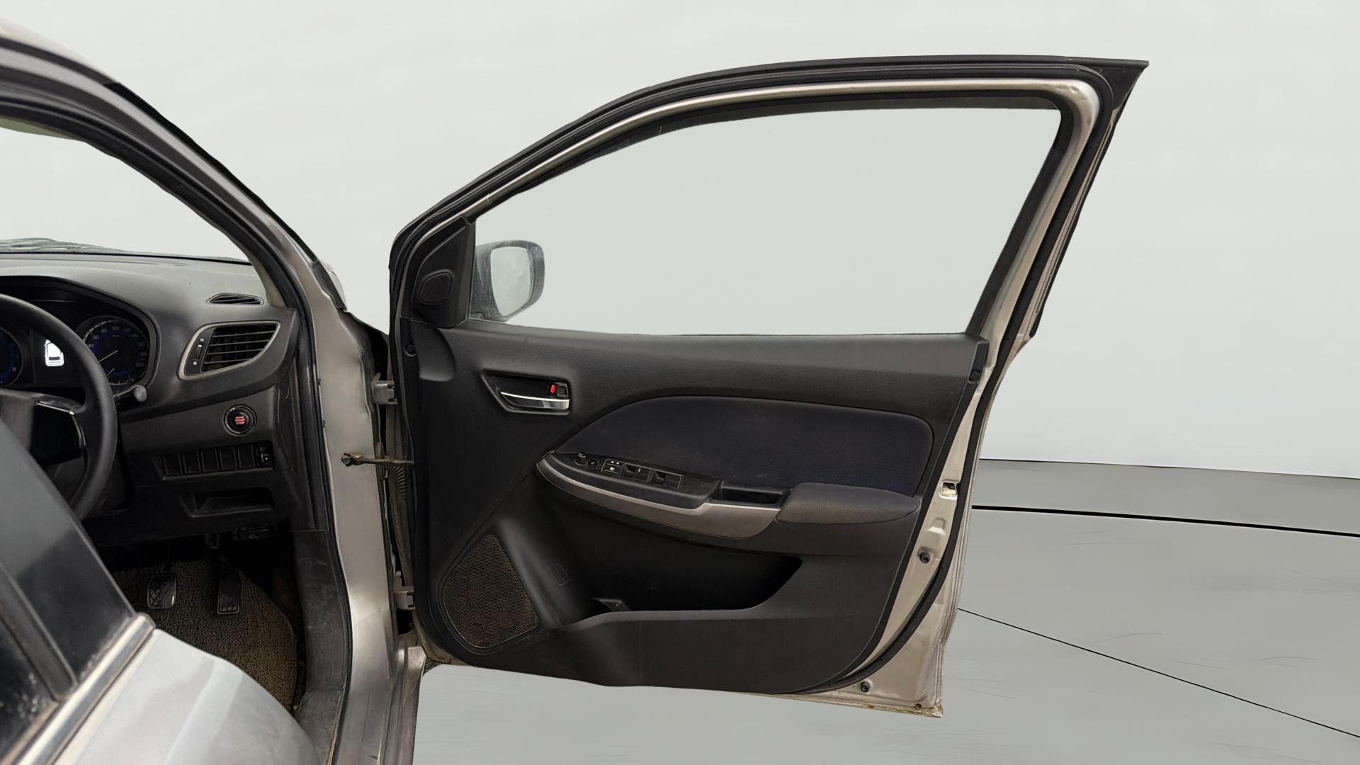 View 2019 Maruti Suzuki 1000 Base Variant Image 45 Used 2019 Maruti Suzuki 1000 Base Variant Image 45