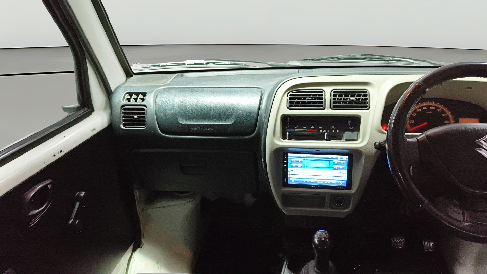 View 2022 Maruti Suzuki 1000 Base Variant Image 18 Used 2022 Maruti Suzuki 1000 Base Variant Image 18