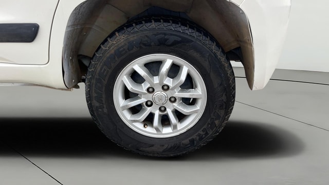 View Mahindra TUV300 Image 11 Used Mahindra TUV300 Image 11