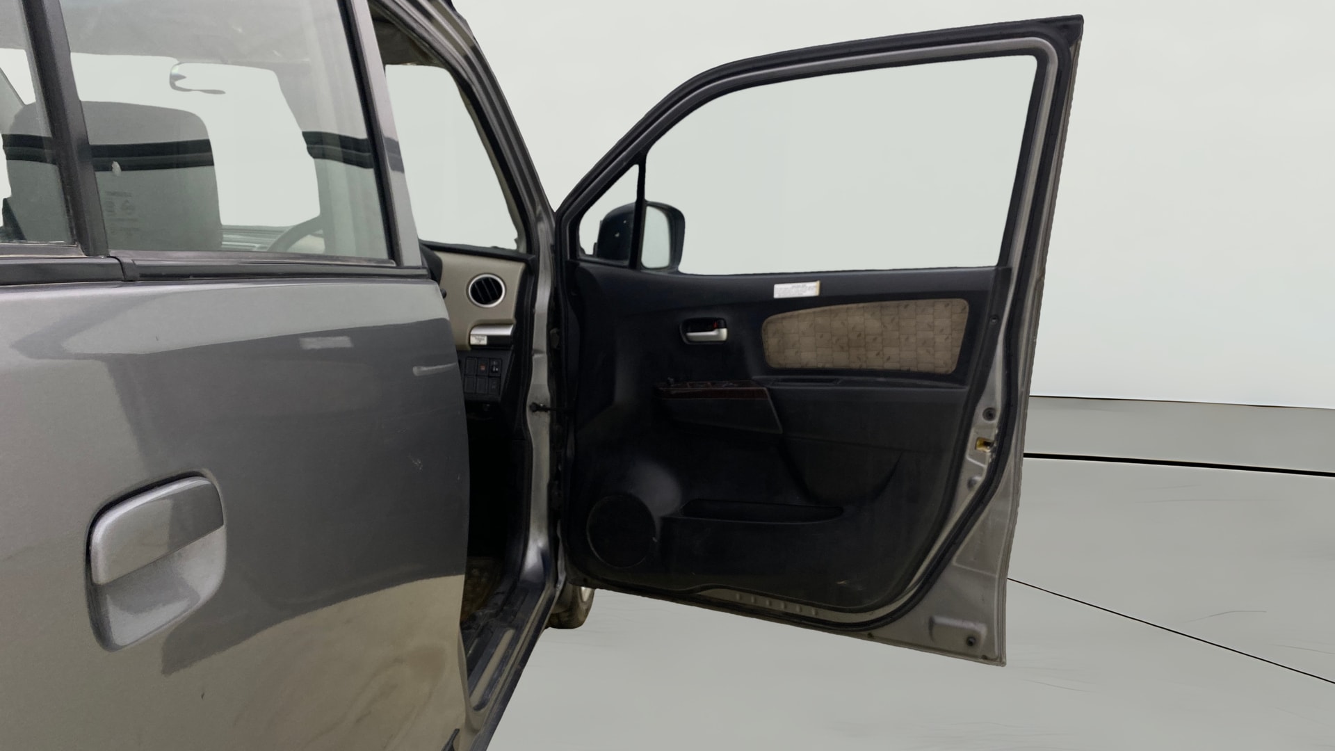 View 2016 Maruti Suzuki 1000 Base Variant Image 44 Used 2016 Maruti Suzuki 1000 Base Variant Image 44