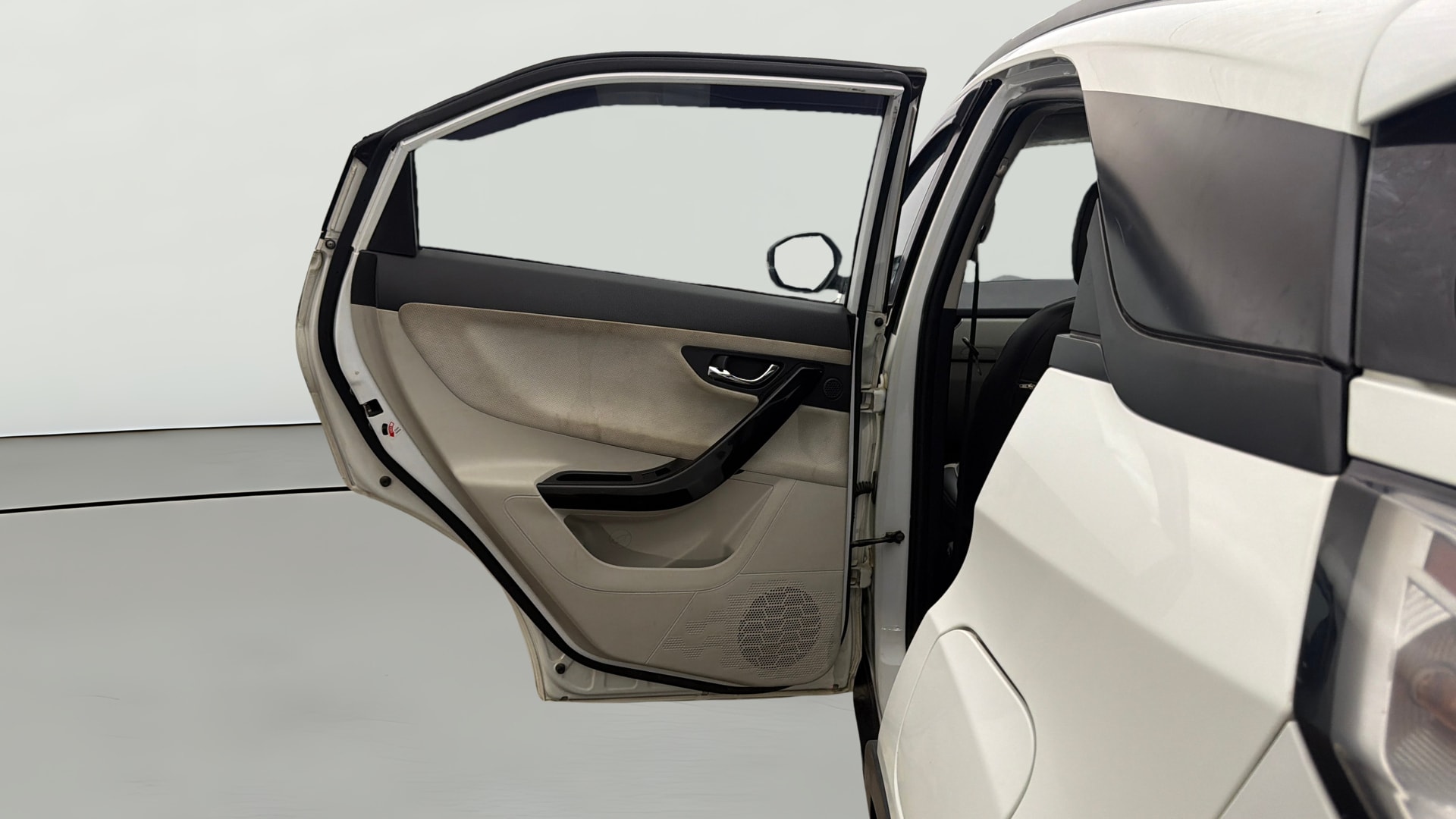 View 2023 Tata Nexon Revotron XE Image 22 Used 2023 Tata Nexon Revotron XE Image 22