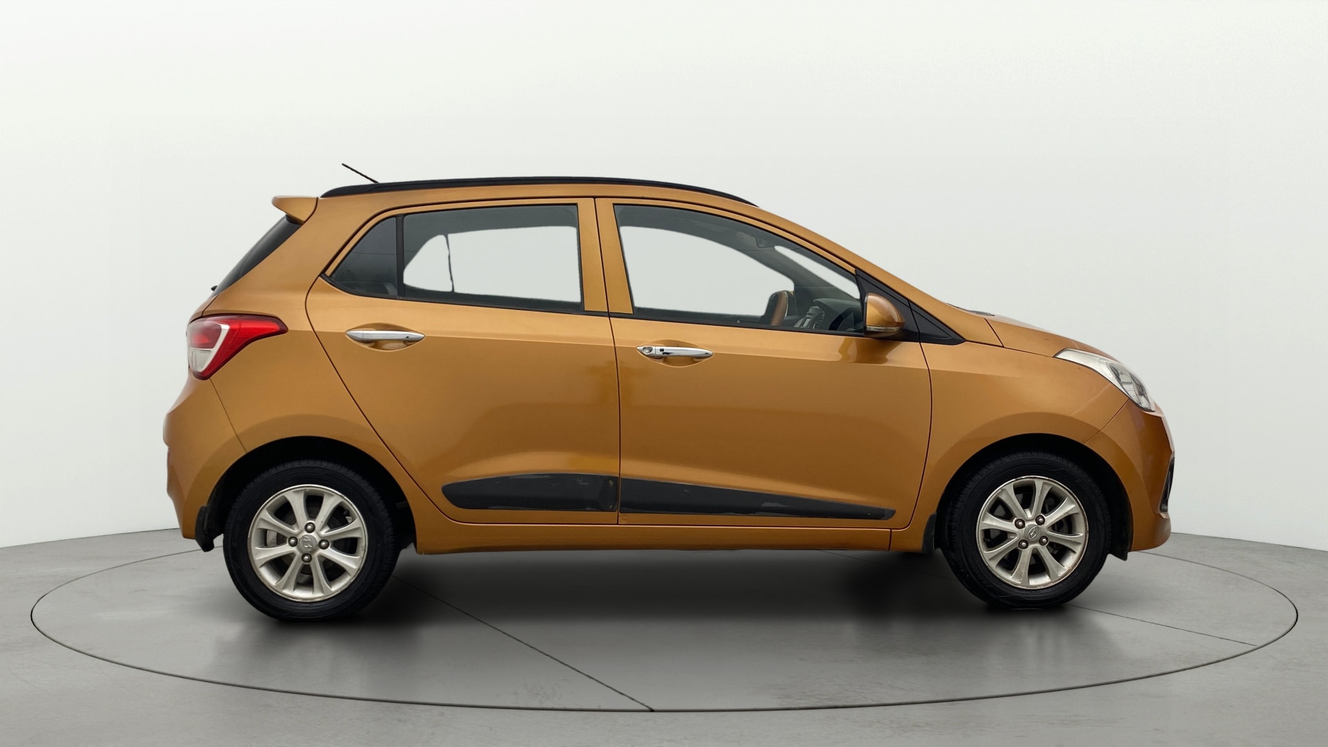 View 2016 Hyundai Grand i10 Asta AT 1.2 Kappa VTVT Image 8 Used 2016 Hyundai Grand i10 Asta AT 1.2 Kappa VTVT Image 8
