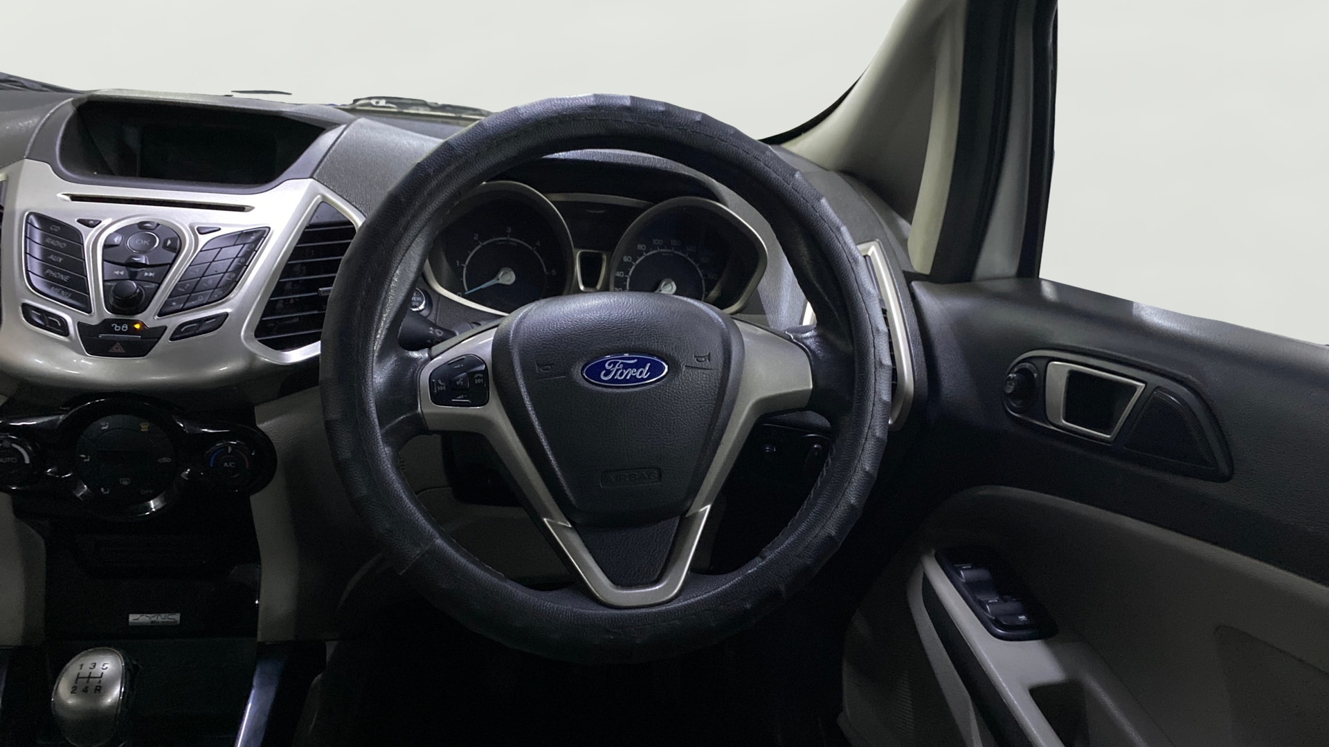 View 2016 Ford EcoSport 1.5 TDCi Diesel Ambiente BS IV Image 20 Used 2016 Ford EcoSport 1.5 TDCi Diesel Ambiente BS IV Image 20