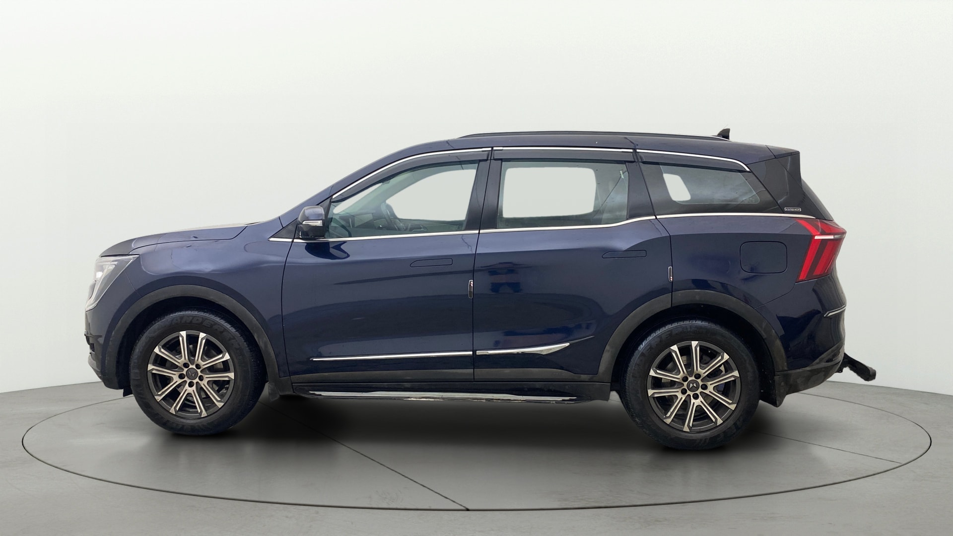 Used 2022 Mahindra XUV700 Used 2022 Mahindra XUV700