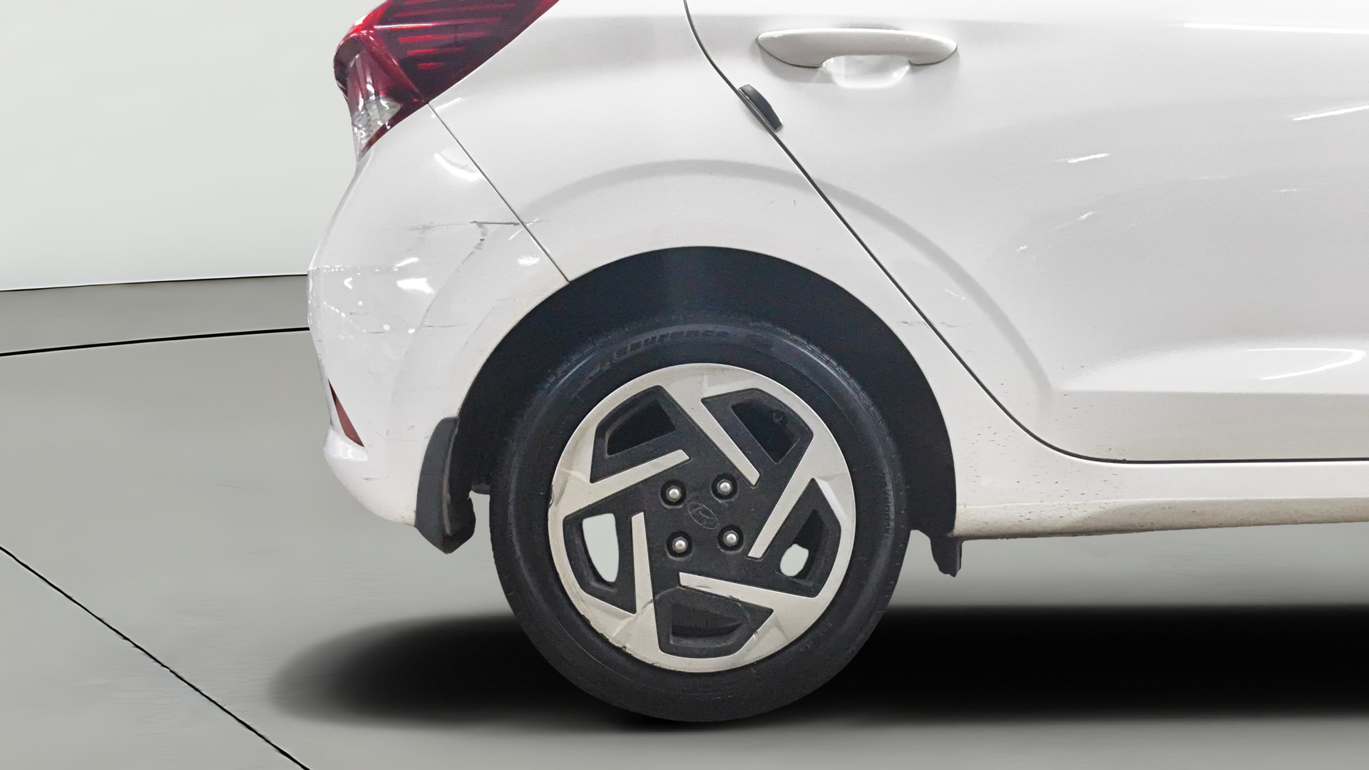 View 2025 Hyundai Grand i10 Nios Sportz Petrol AMT Image 33 Used 2025 Hyundai Grand i10 Nios Sportz Petrol AMT Image 33