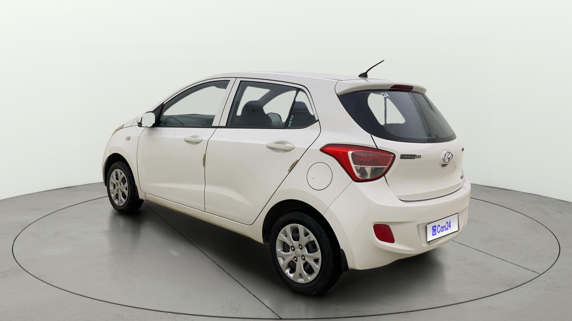 View 2013 Hyundai Grand i10 Magna 1.2 Kappa VTVT Image 2 Used 2013 Hyundai Grand i10 Magna 1.2 Kappa VTVT Image 2