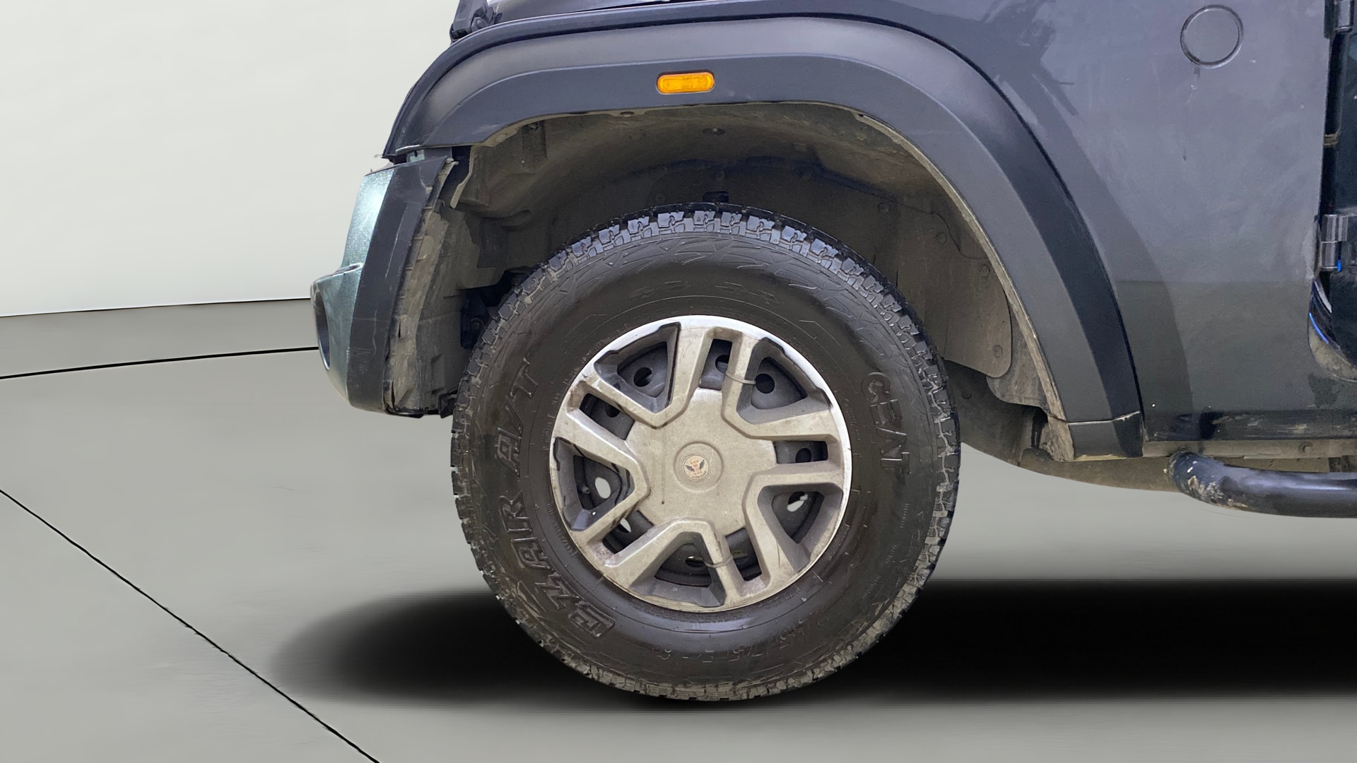 View 2024 Mahindra Thar AX Standard Manual Soft Top 6 Seater Image 28 Used 2024 Mahindra Thar AX Standard Manual Soft Top 6 Seater Image 28