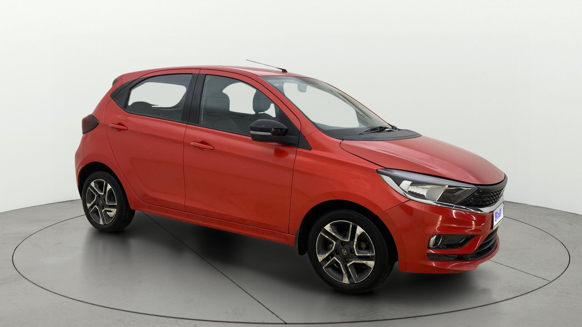View 2020 Tata Tiago Revotorq XB Image 22 Used 2020 Tata Tiago Revotorq XB Image 22