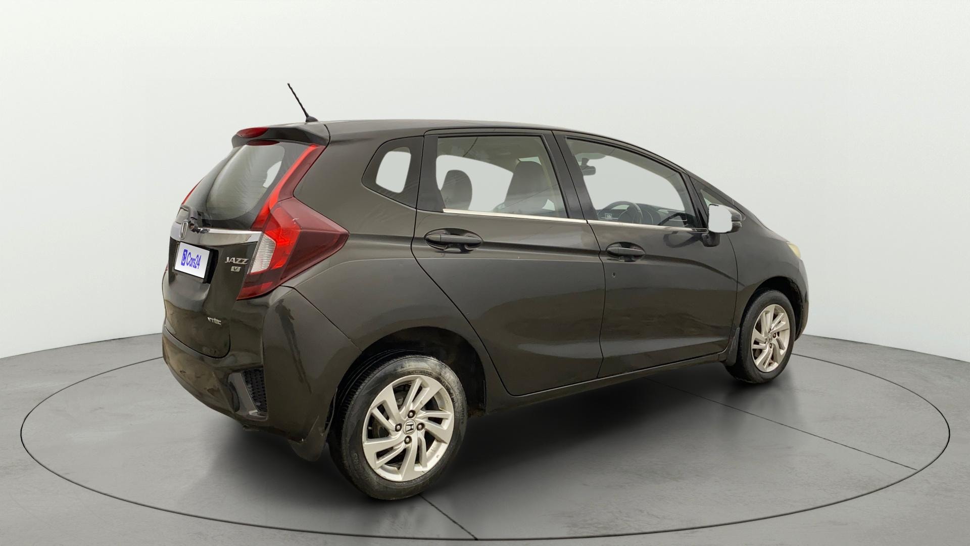 View 2016 Honda Jazz E MT Diesel Image 43 Used 2016 Honda Jazz E MT Diesel Image 43