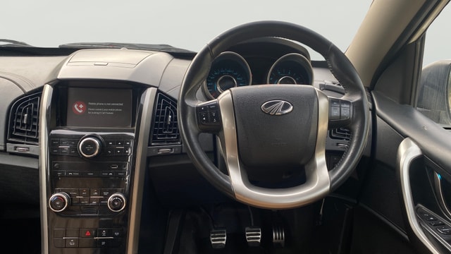 View Mahindra XUV500 Image 22 Used Mahindra XUV500 Image 22