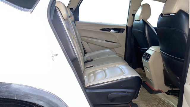 View MG Hector Image 35 Used MG Hector Image 35